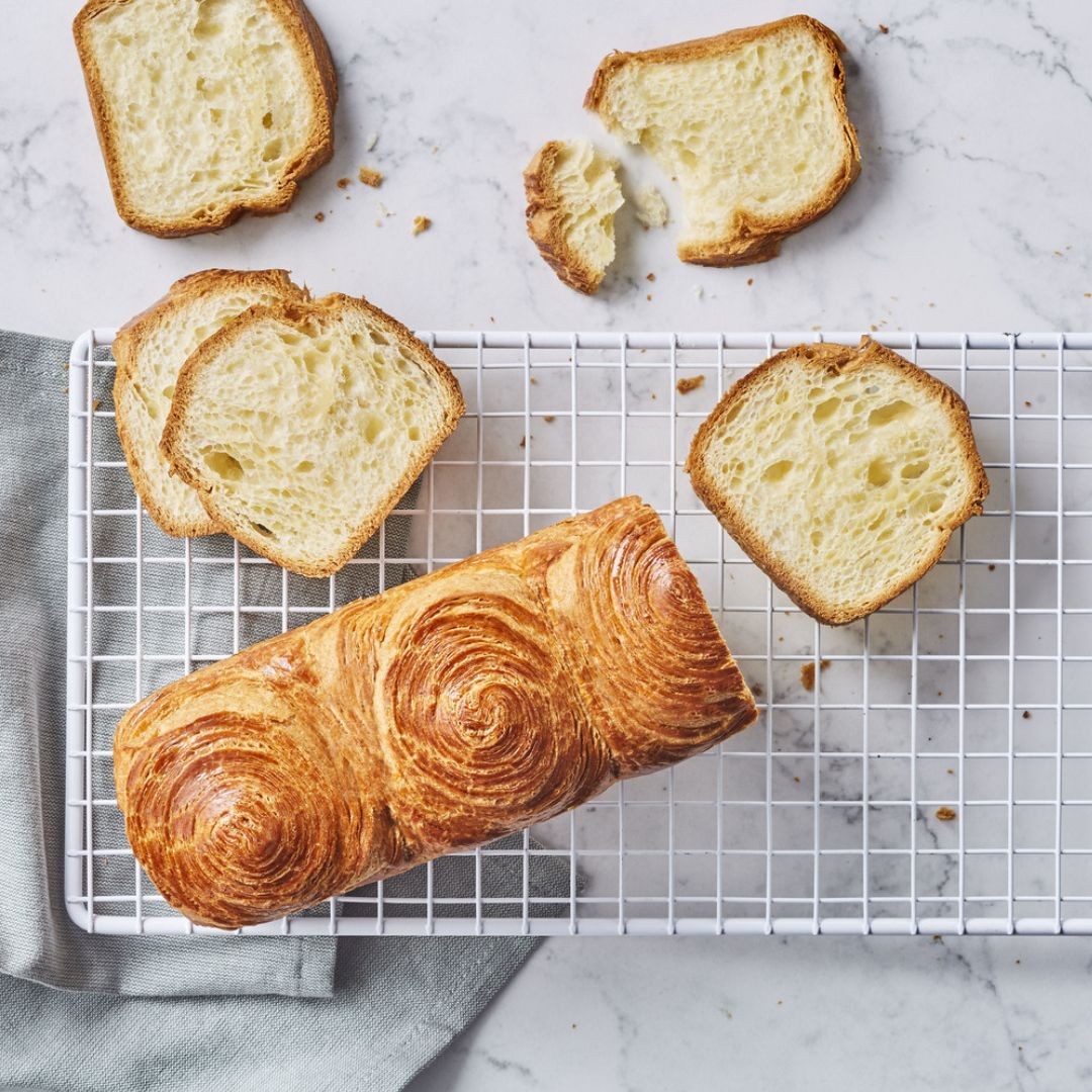 Brioche Puff Pastry Spiral, Frozen - Bridor 330g x 72 | Albion Fine ...